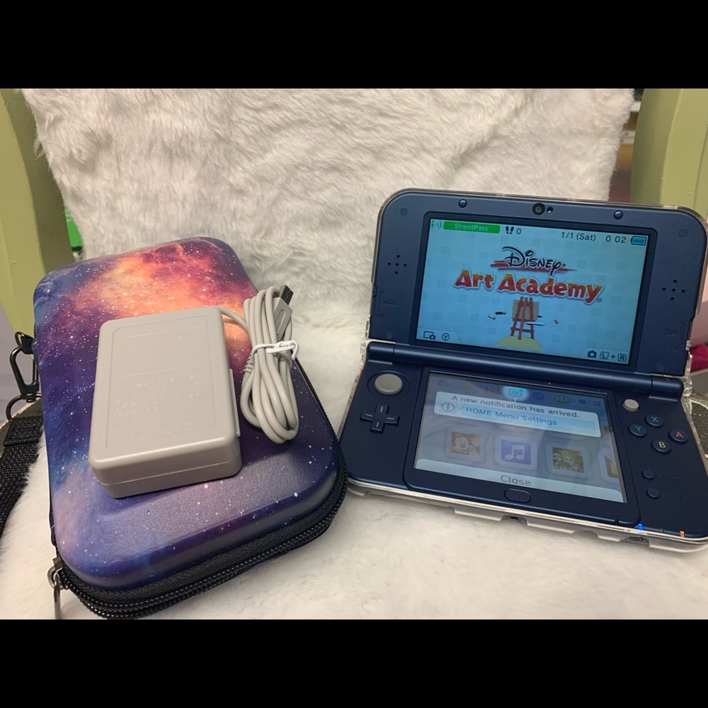 Nintendo 3DS Galaxy edition LIKE NEW